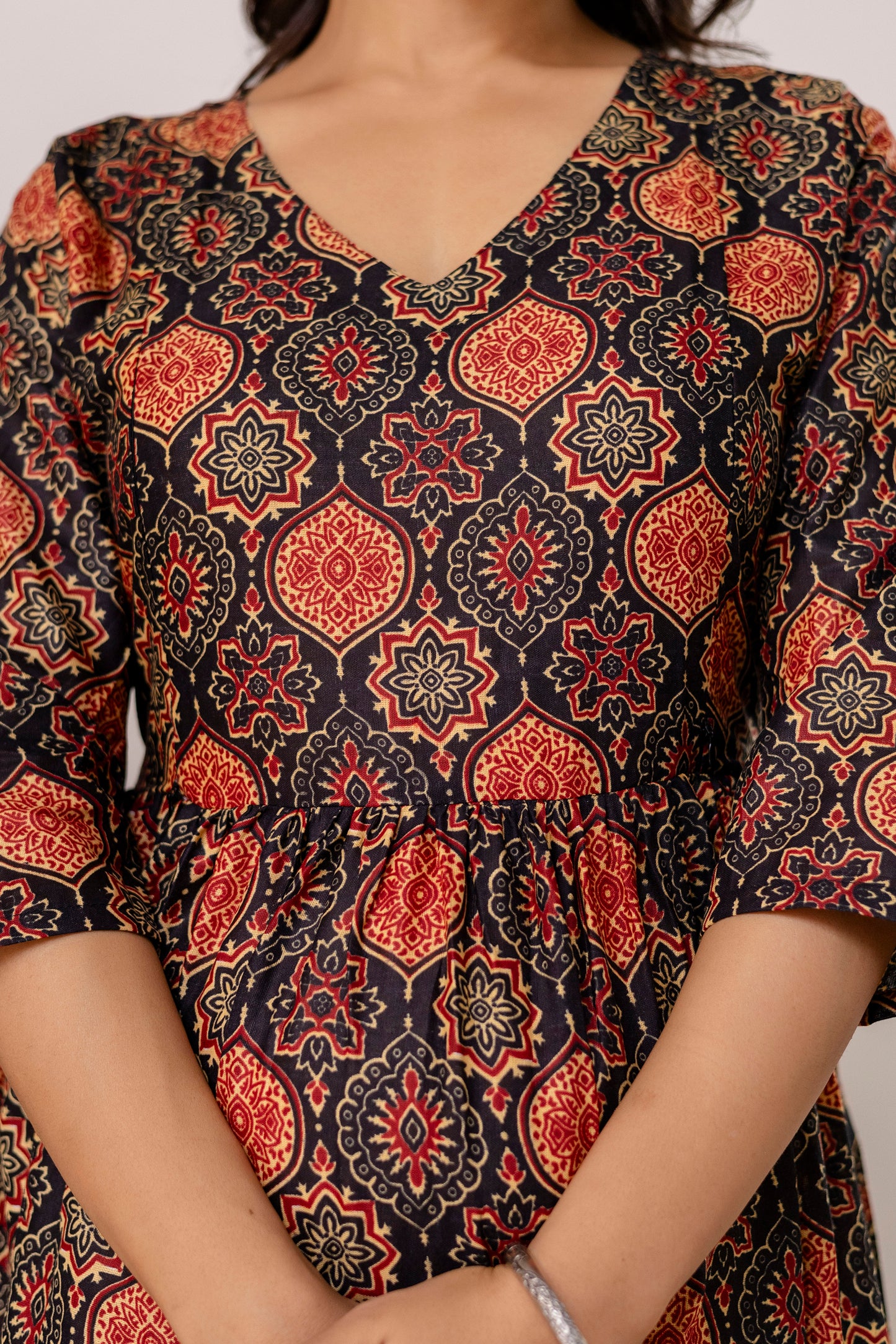 Buy 2 Get 1 Free - Deep Pockets, Hidden Feeding Zip & Adjustable Belt - Mughel Black, Red & Mustered